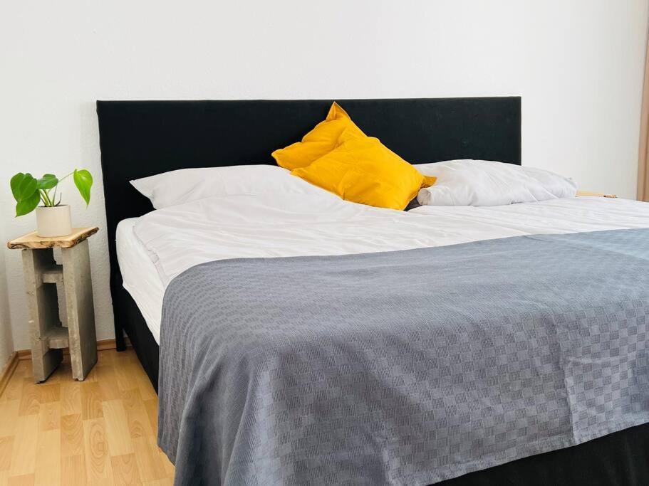 Zentrales Grosszuegiges Apartment Mit Dachterrasse! Bochum Luaran gambar