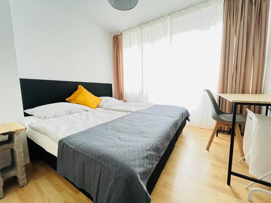 Zentrales Grosszuegiges Apartment Mit Dachterrasse! Bochum Luaran gambar