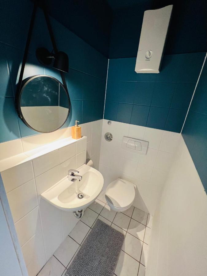 Zentrales Grosszuegiges Apartment Mit Dachterrasse! Bochum Luaran gambar